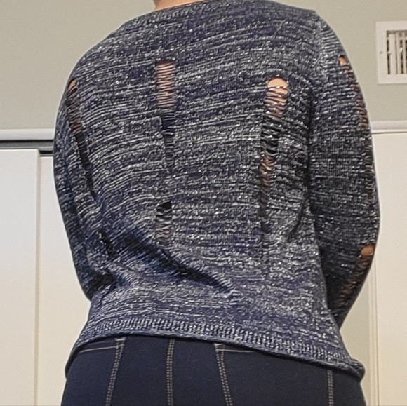 Too Hot! - Picture 4 of 6